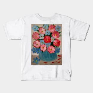 A  lovely boutique of abstract mixed flowers  in a blue vase . Kids T-Shirt